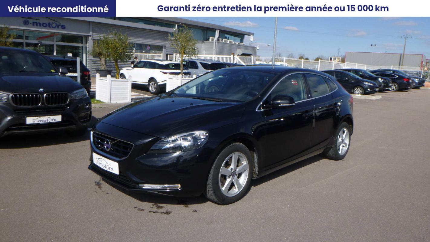 Volvo V40 - T2 120 - Momentum