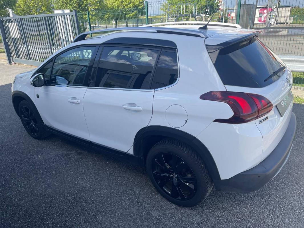 Peugeot 2008 - 1.2 Essence 110 S&amp;S Crossway